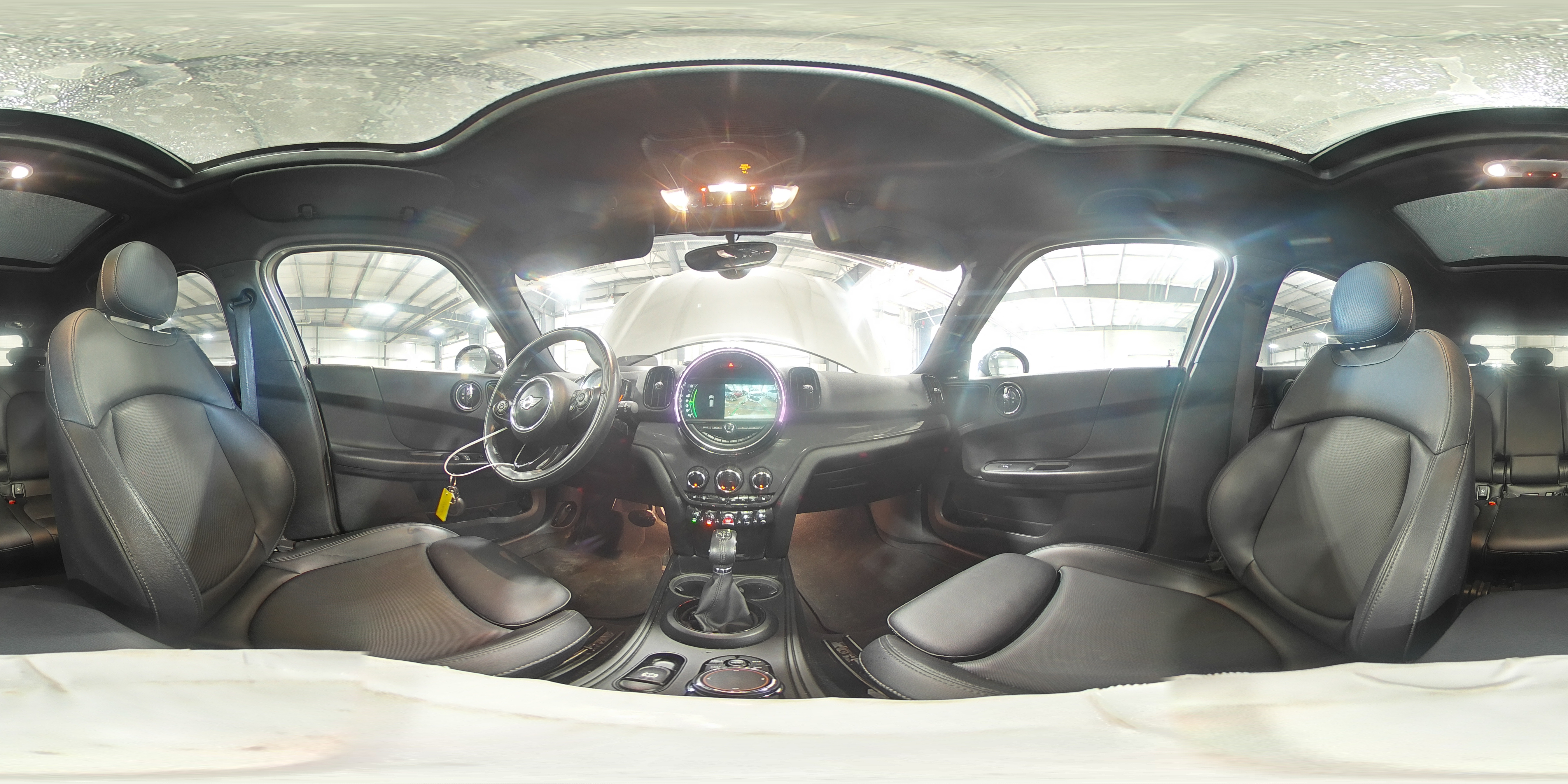 2018 MINI Cooper - Image 15