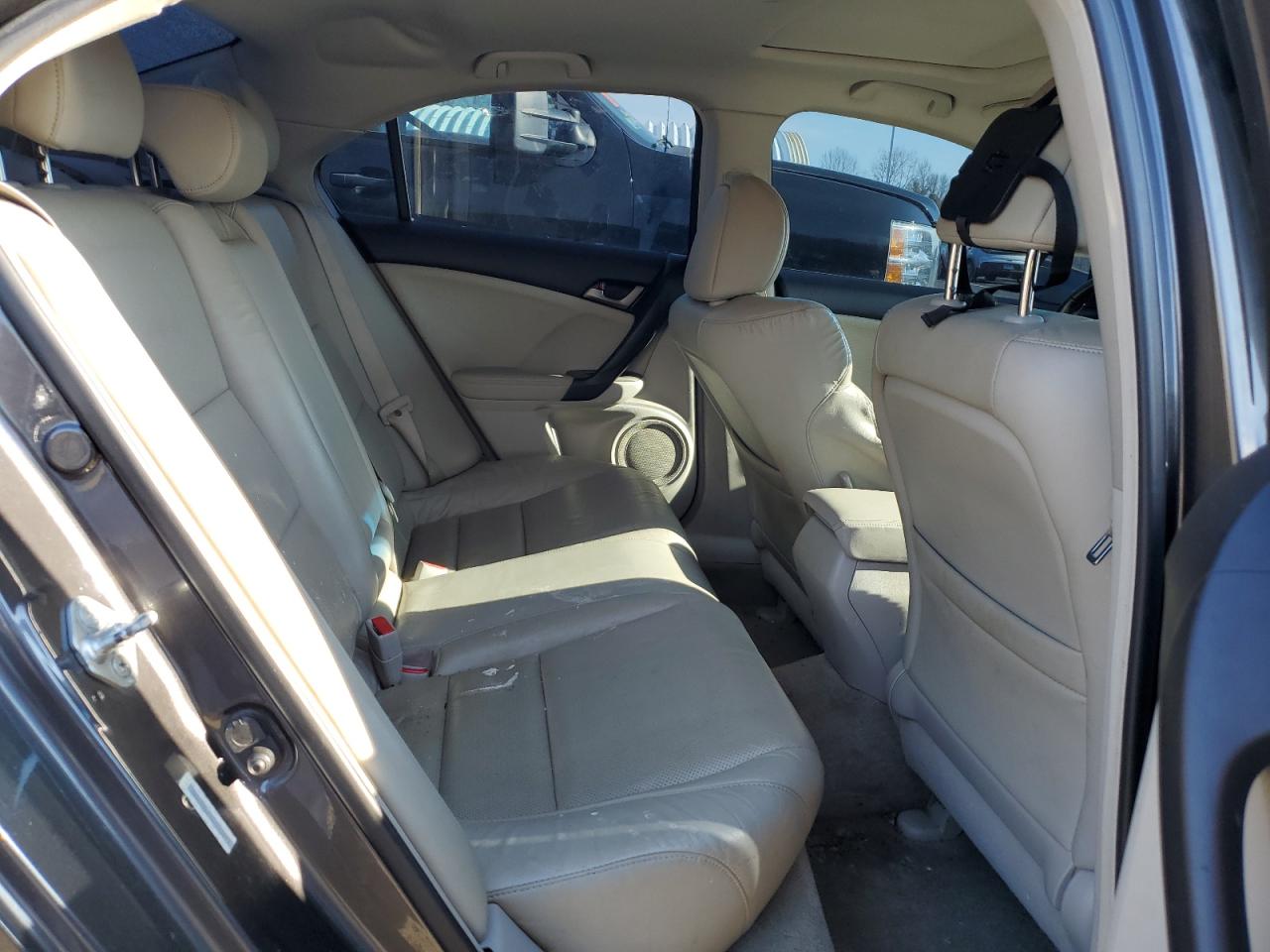 2010 Acura TSX - Image 10