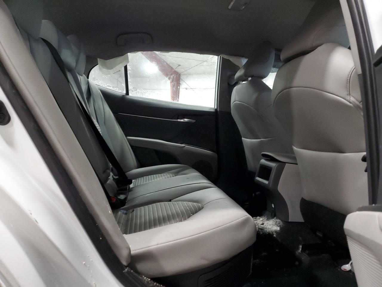 2022 Toyota Camry - Image 10