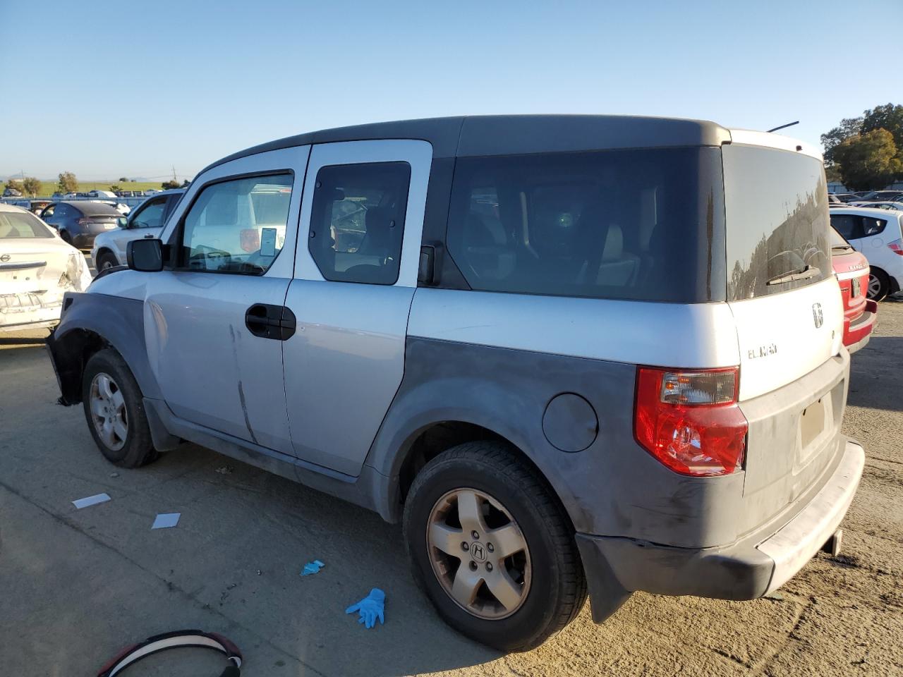2004 Honda Element - Image 2