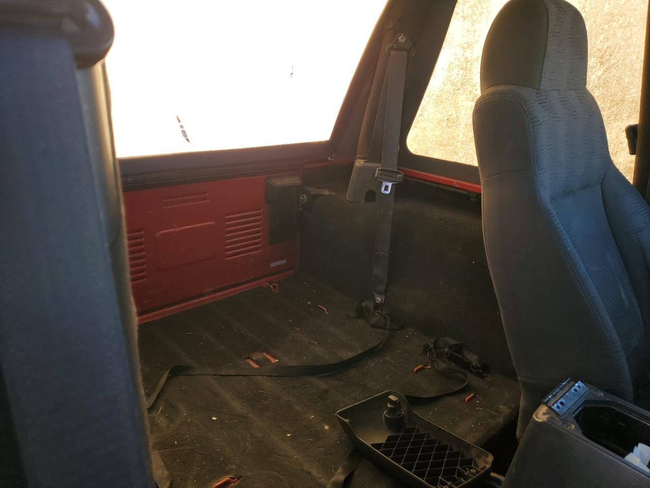 2005 Jeep Wrangler - Image 10