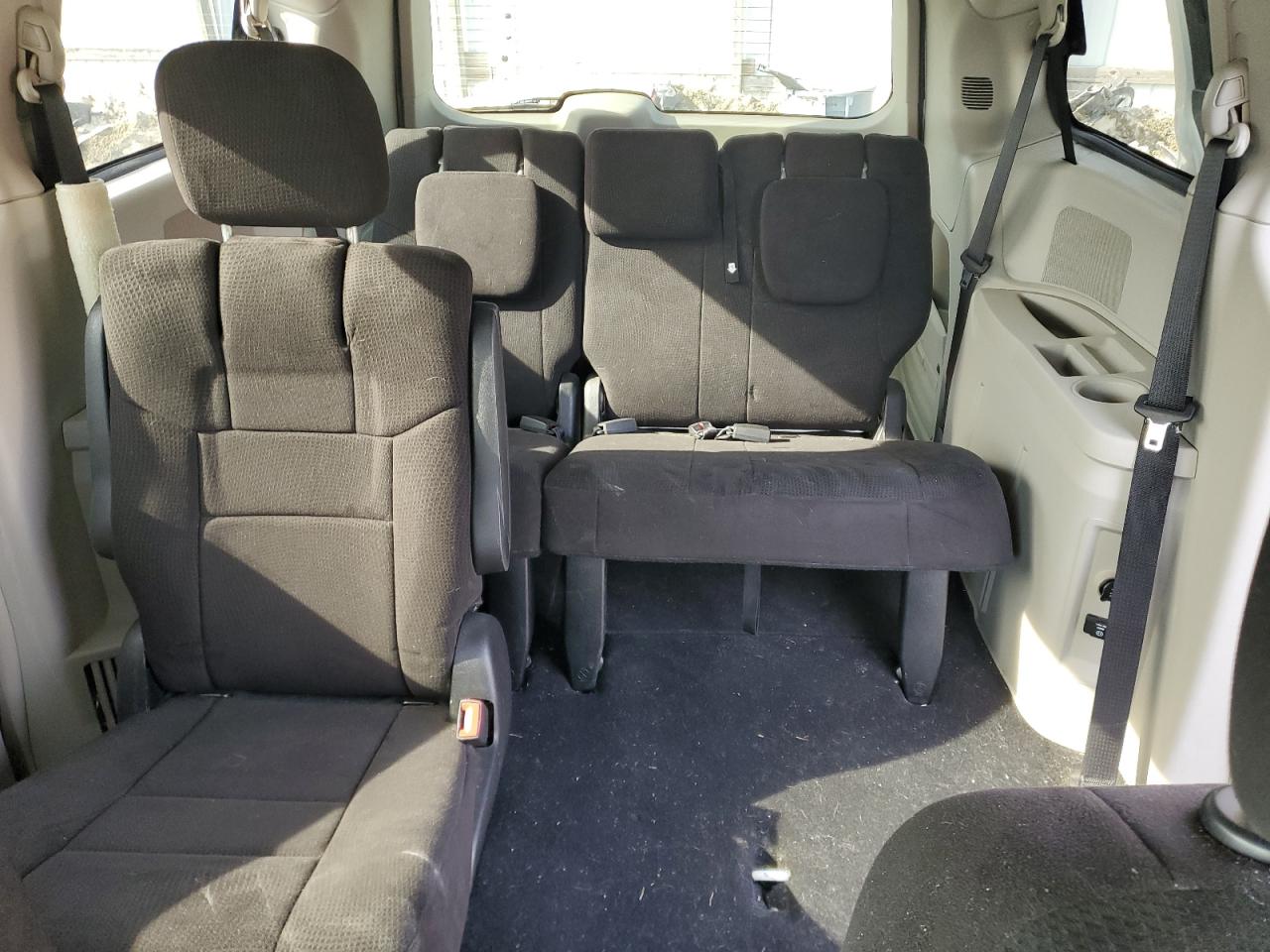 2012 Dodge Caravan - Image 10