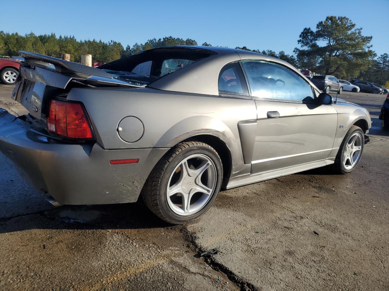 2001 Ford Mustang - Image 3