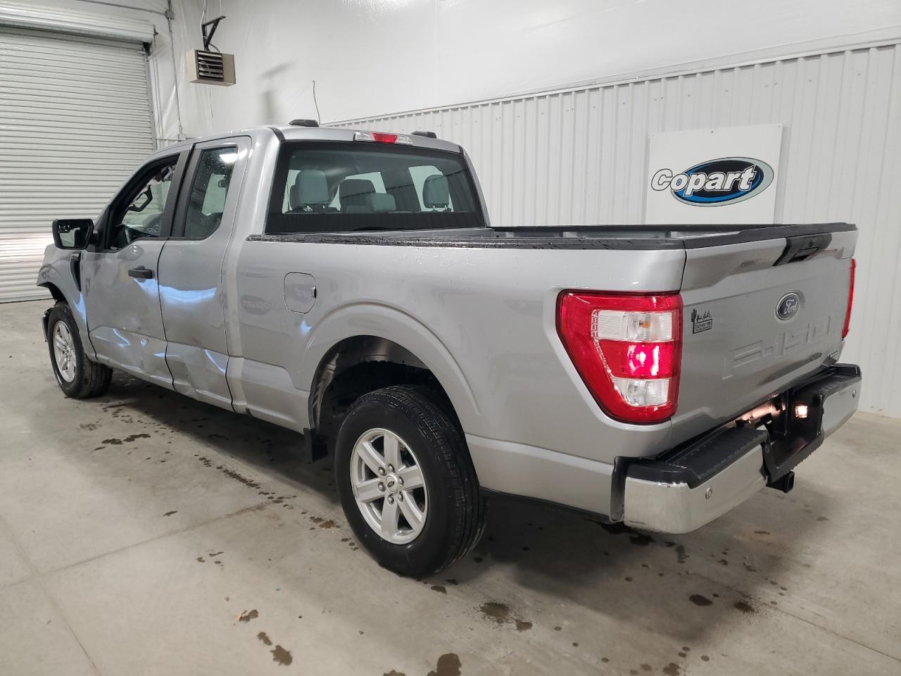2022 Ford F-150 - Image 2
