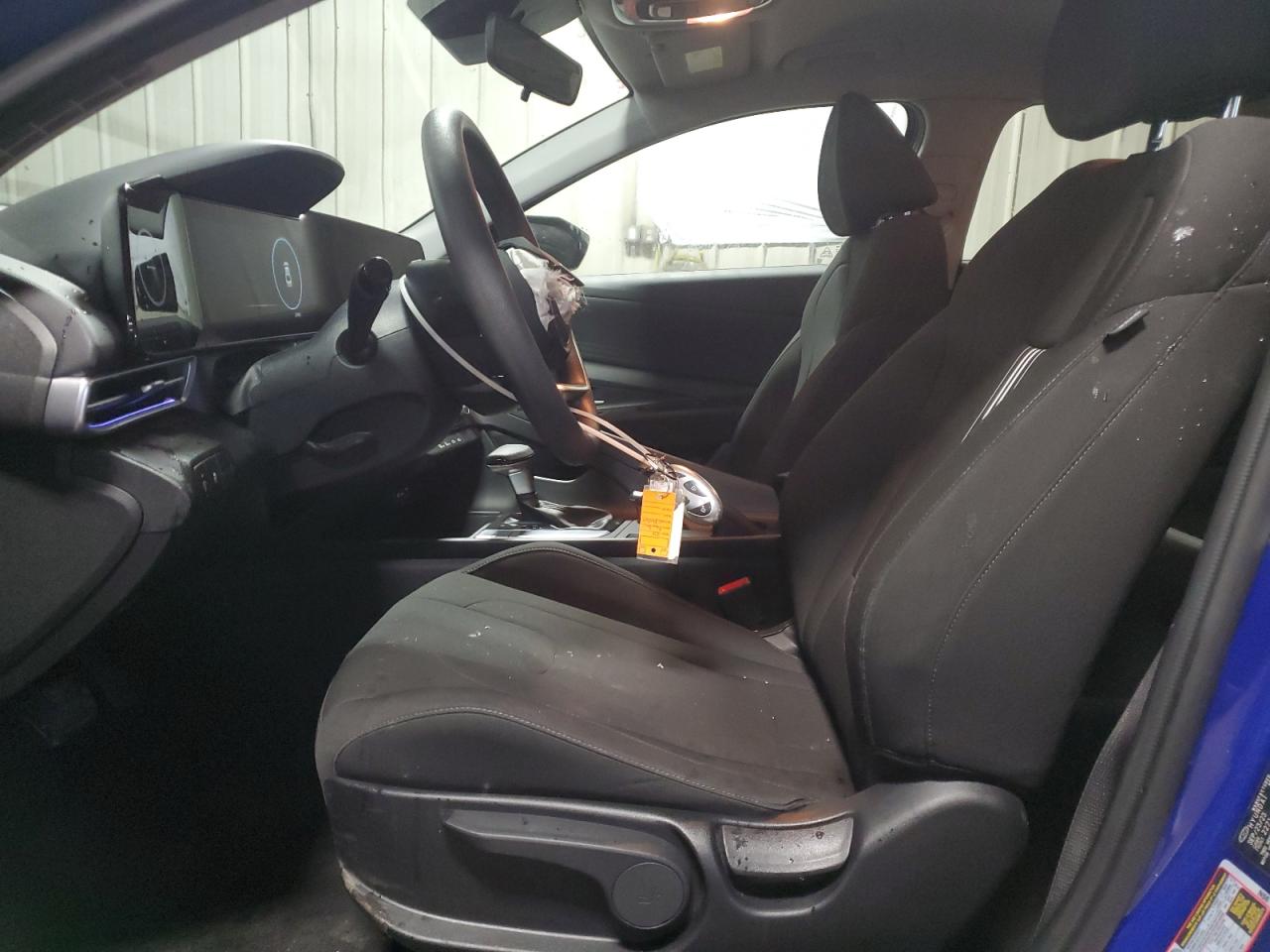 2024 Hyundai Elantra - Image 7