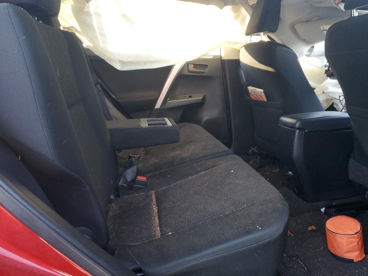2017 Toyota RAV 4 - Image 10