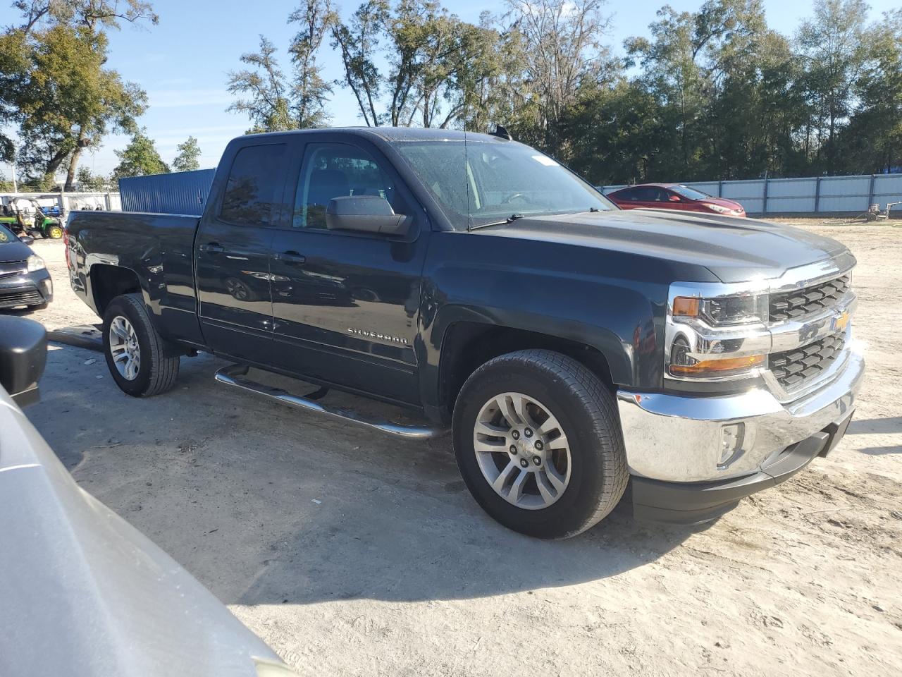 2018 Chevrolet Silverado - Image 4