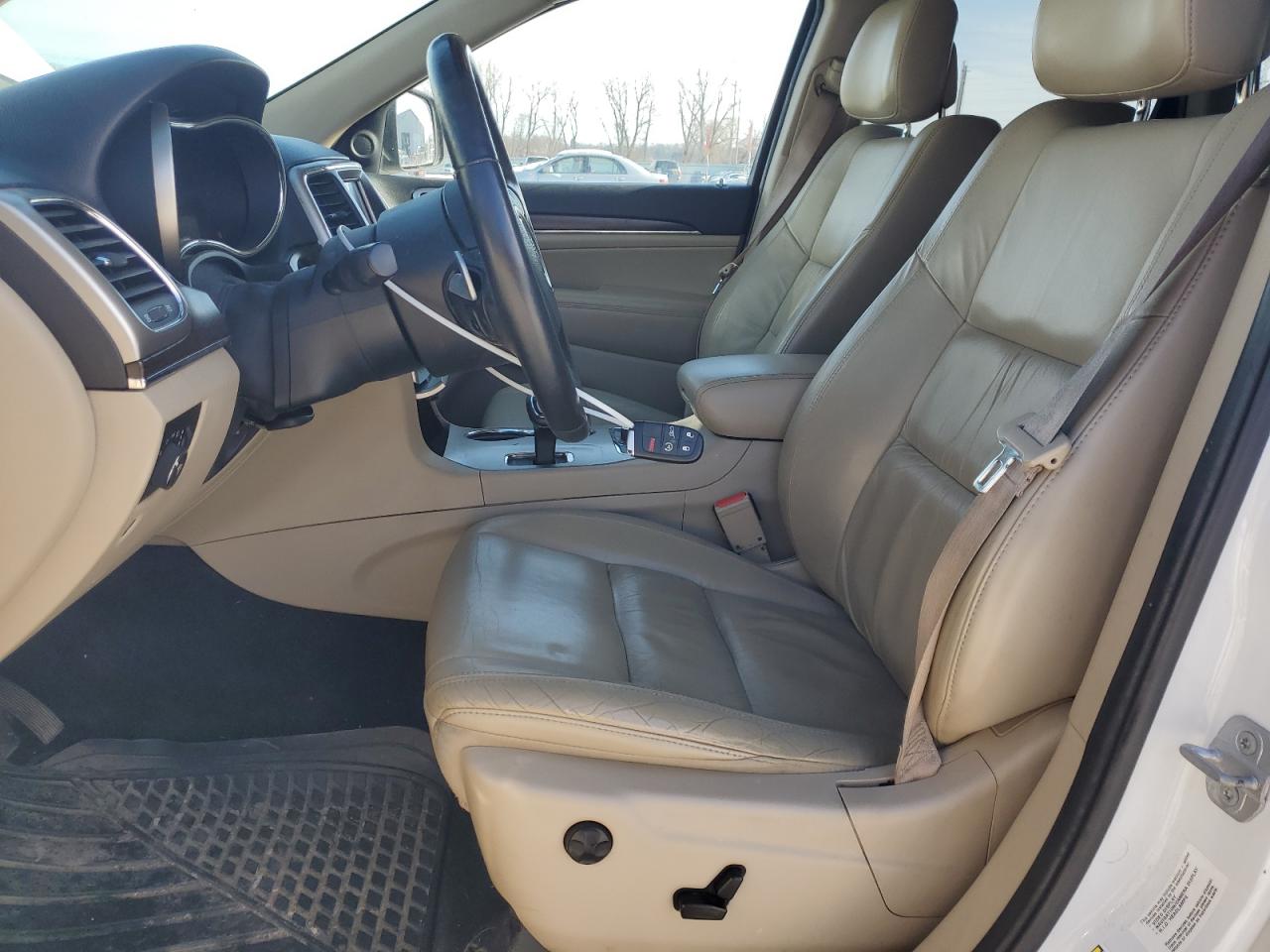 2014 Jeep Grand Cherokee - Image 7
