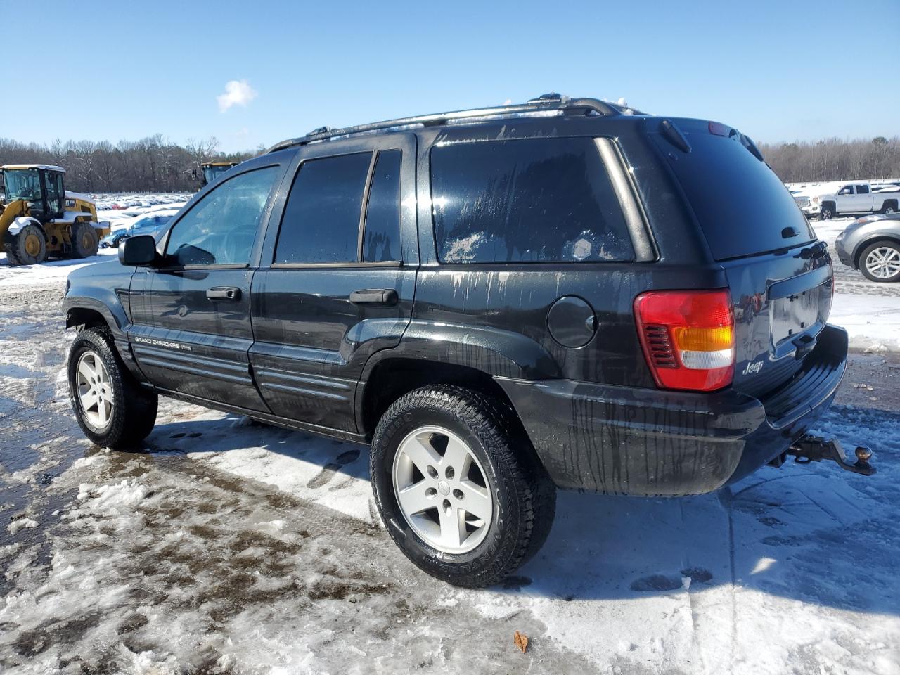 2004 Jeep Grand Cherokee - Image 2