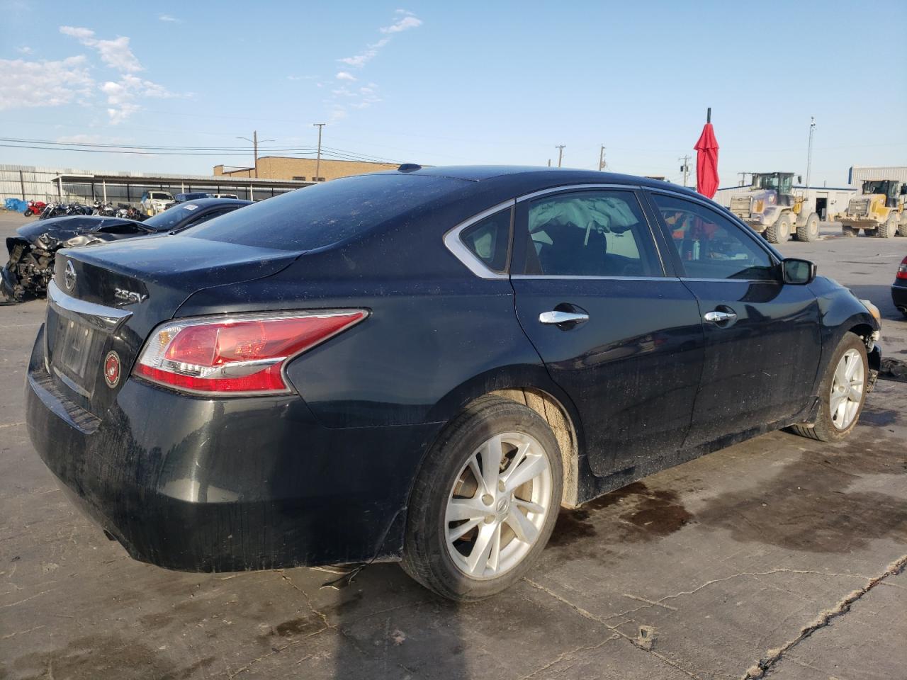 2015 Nissan Altima - Image 3
