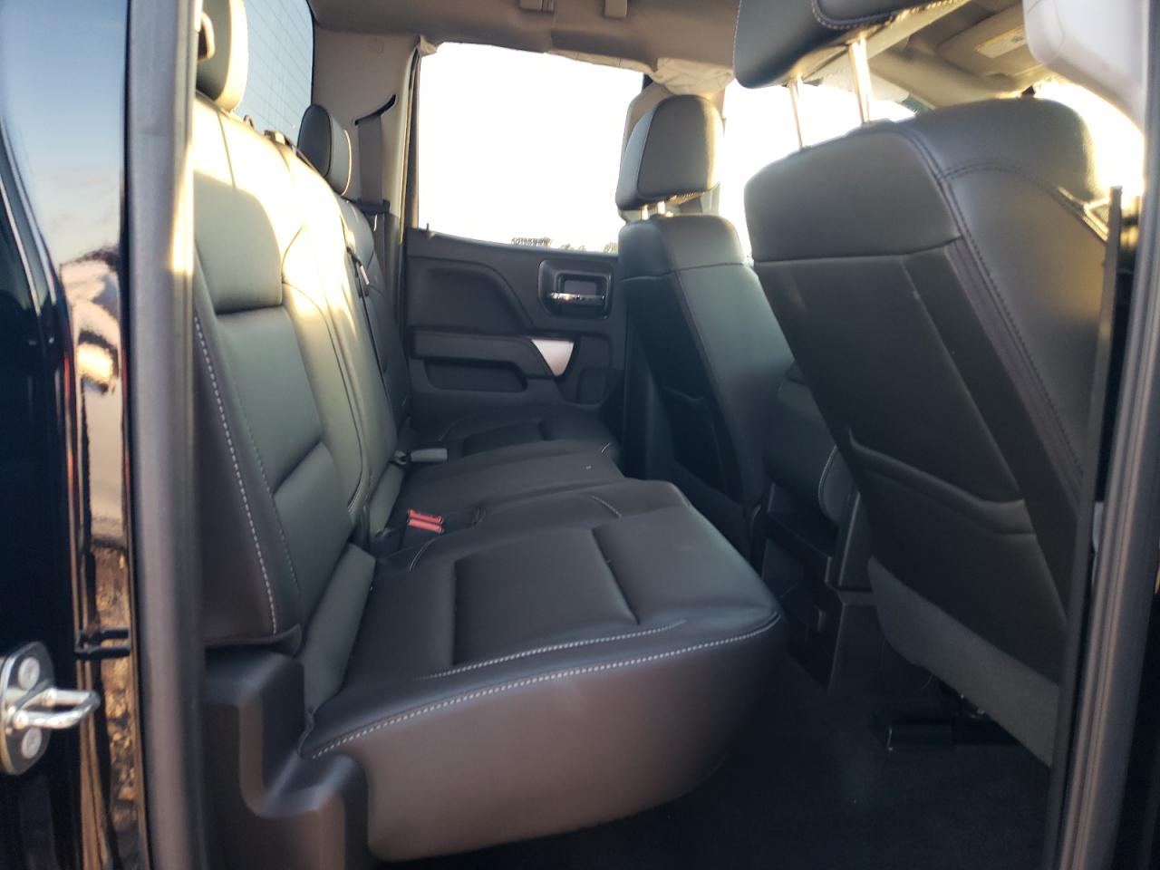 2018 Chevrolet Silverado - Image 10