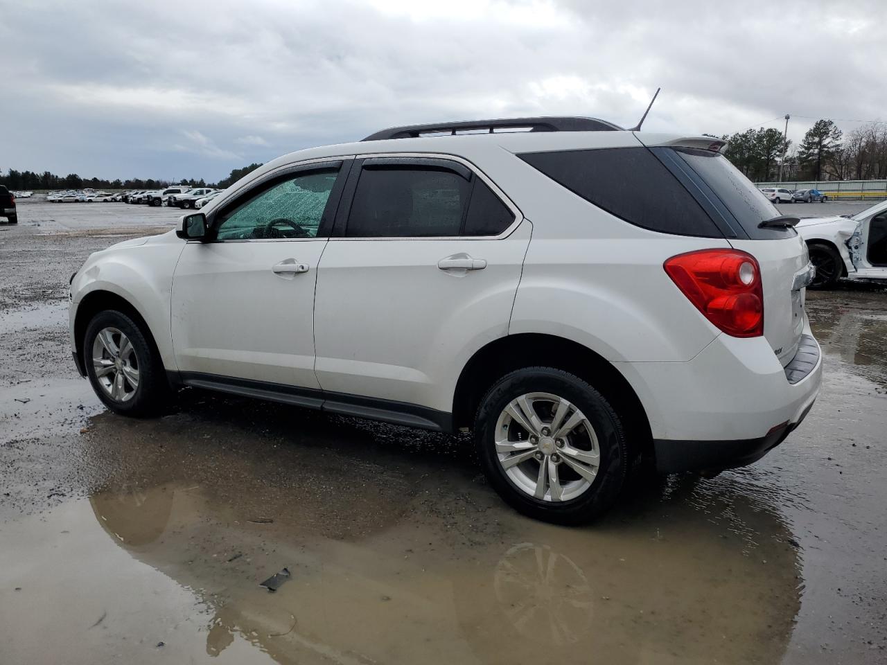 2014 Chevrolet Equinox - Image 2