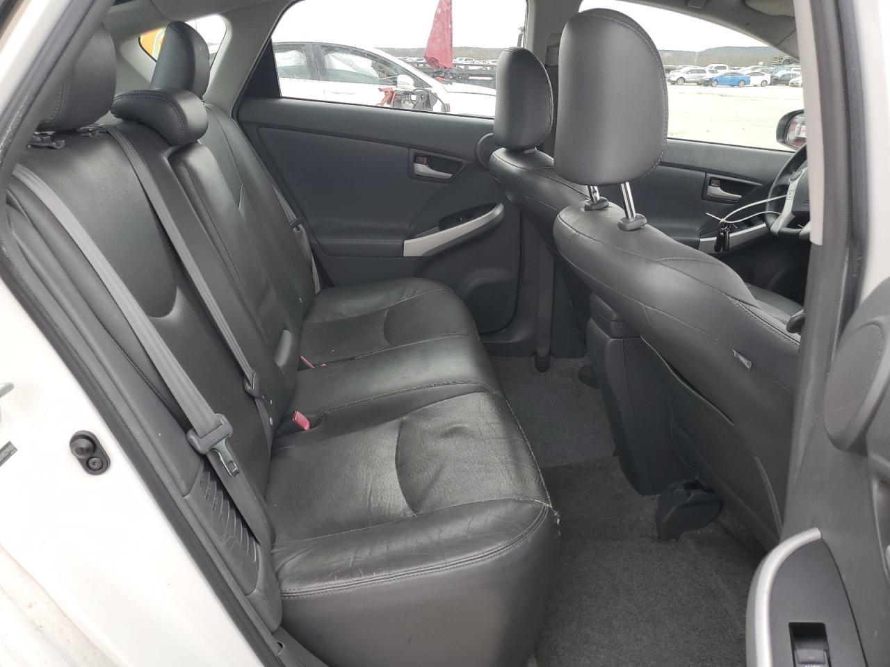 2011 Toyota Prius - Image 10