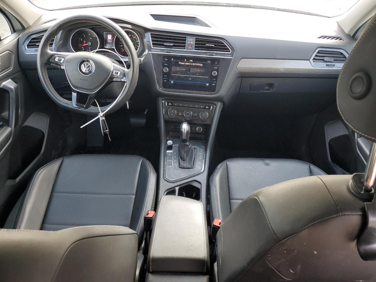 2021 Volkswagen Tiguan - Image 8
