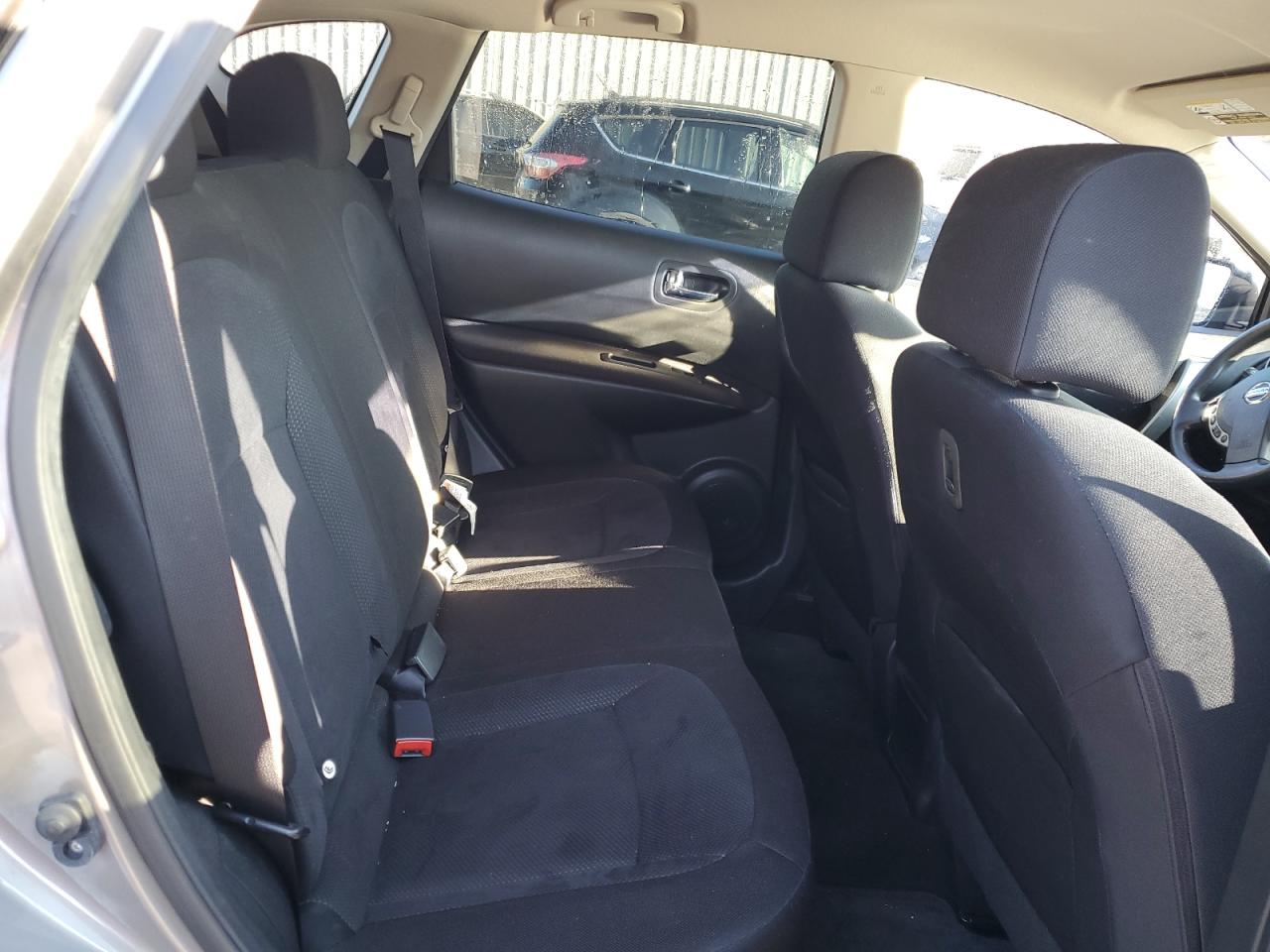 2015 Nissan Rogue - Image 11