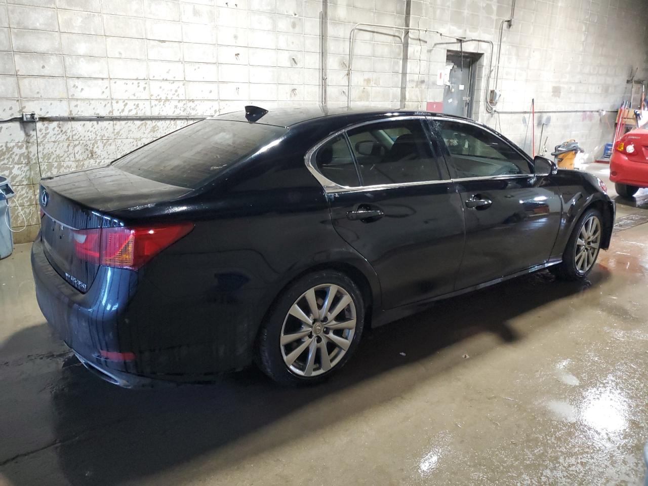 2015 Lexus GS - Image 3