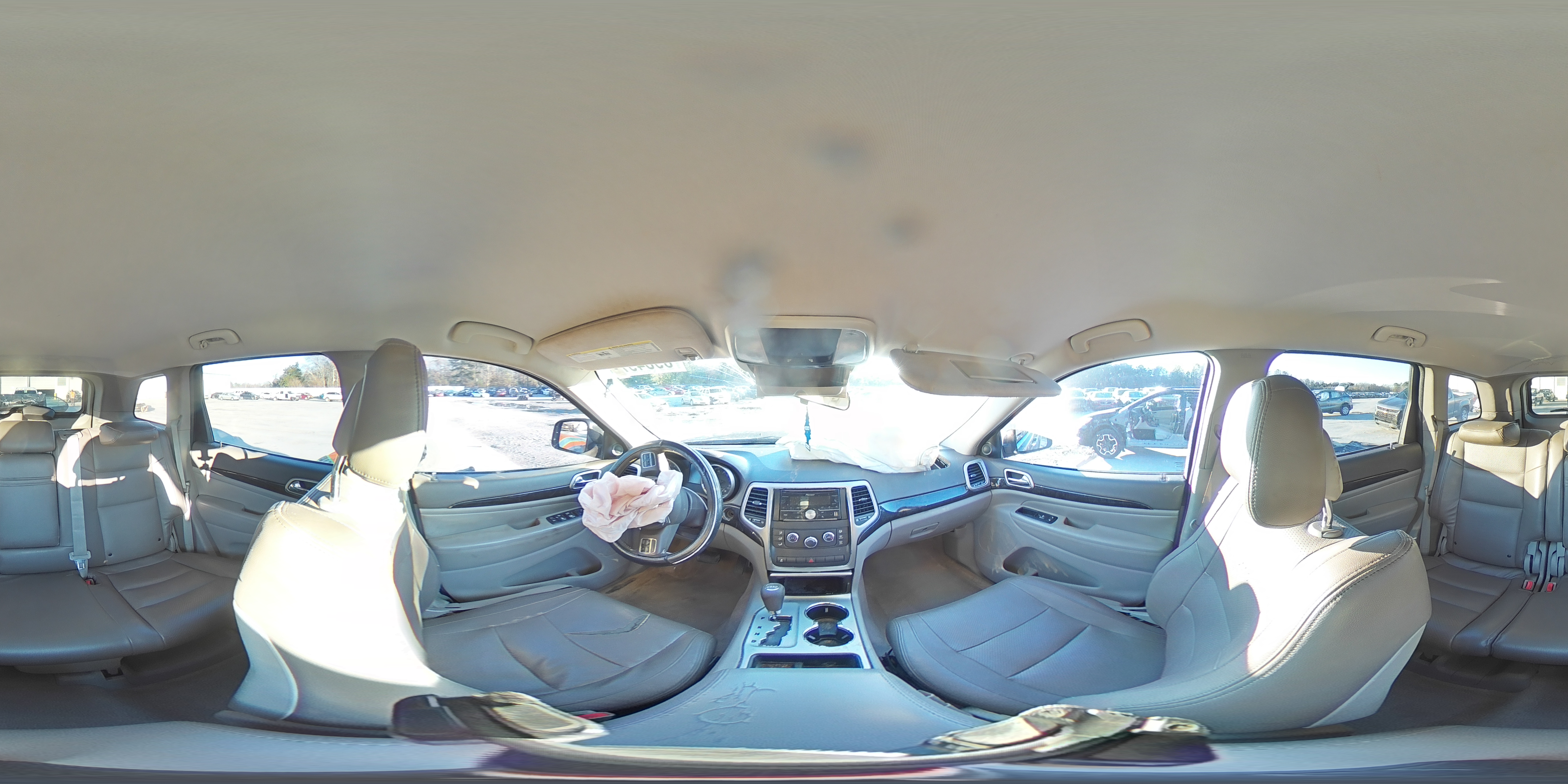 2012 Jeep Grand Cherokee - Image 12