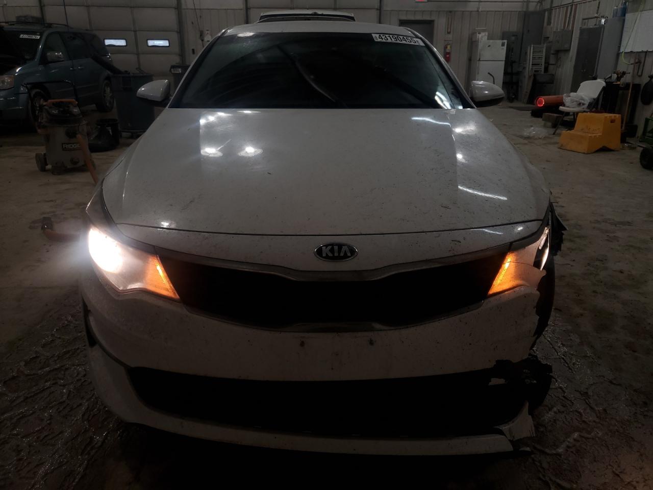 2016 Kia Optima - Image 5