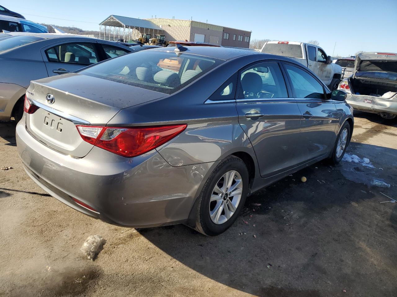 2013 Hyundai Sonata - Image 3
