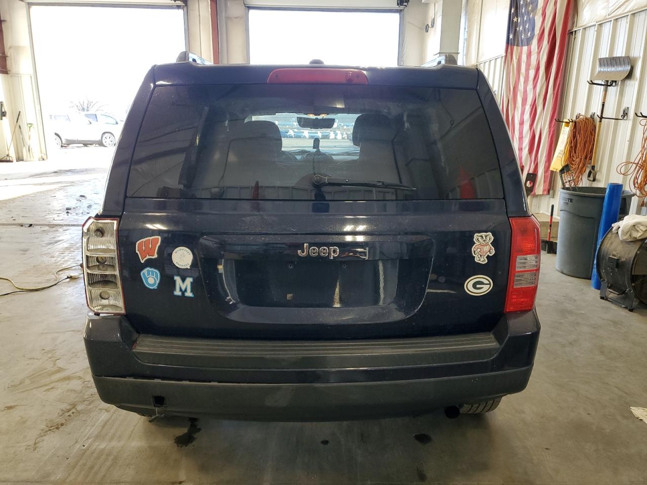 VIN 1C4NJPBB9GD590616 2016 JEEP PATRIOT no.6