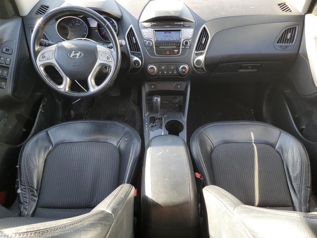 2011 Hyundai Tucson - Image 8
