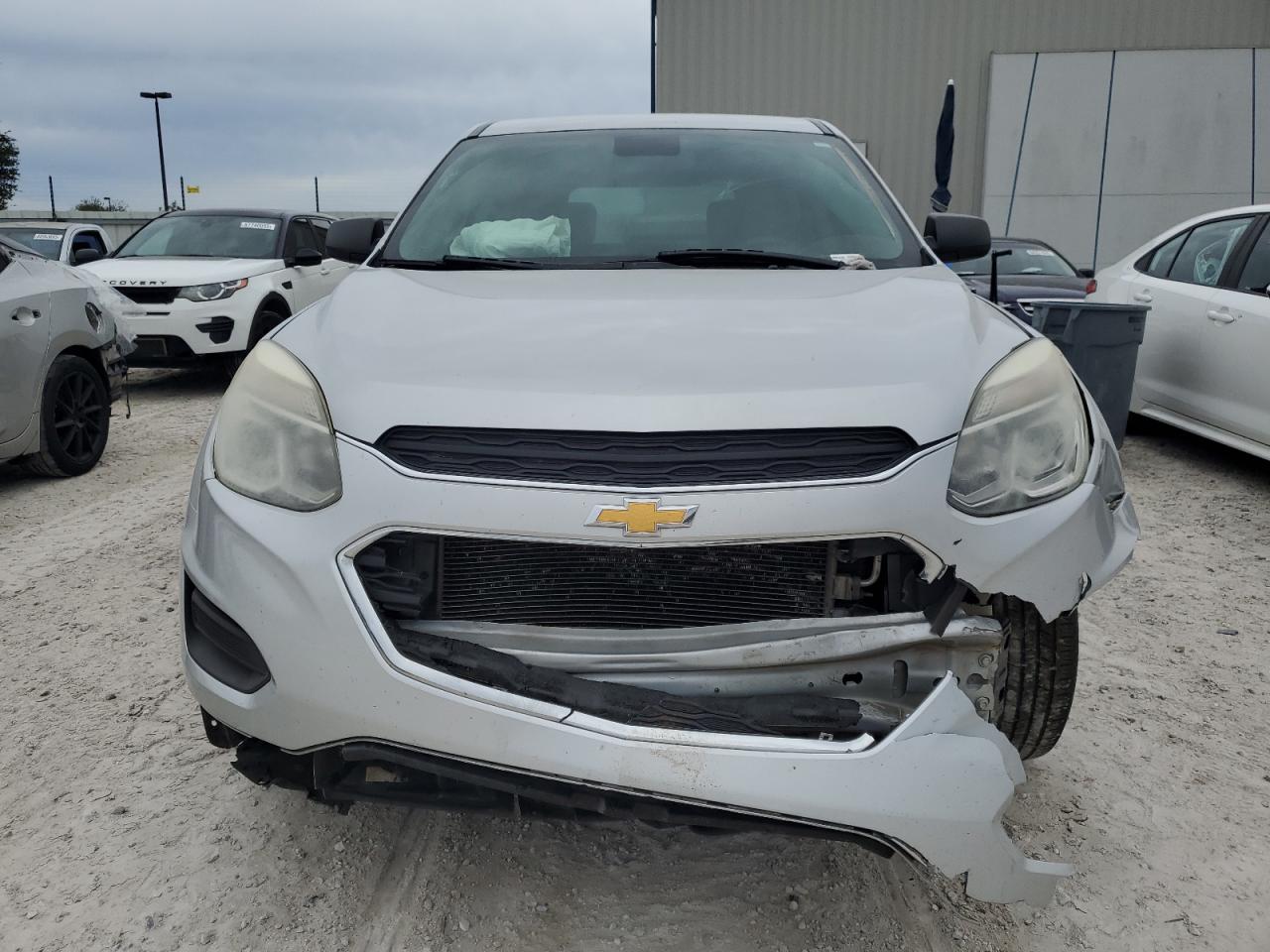 VIN 2GNALBEK3H1564850 2017 CHEVROLET EQUINOX no.5