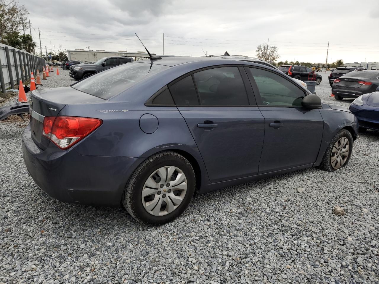 2013 Chevrolet Cruze - Image 3