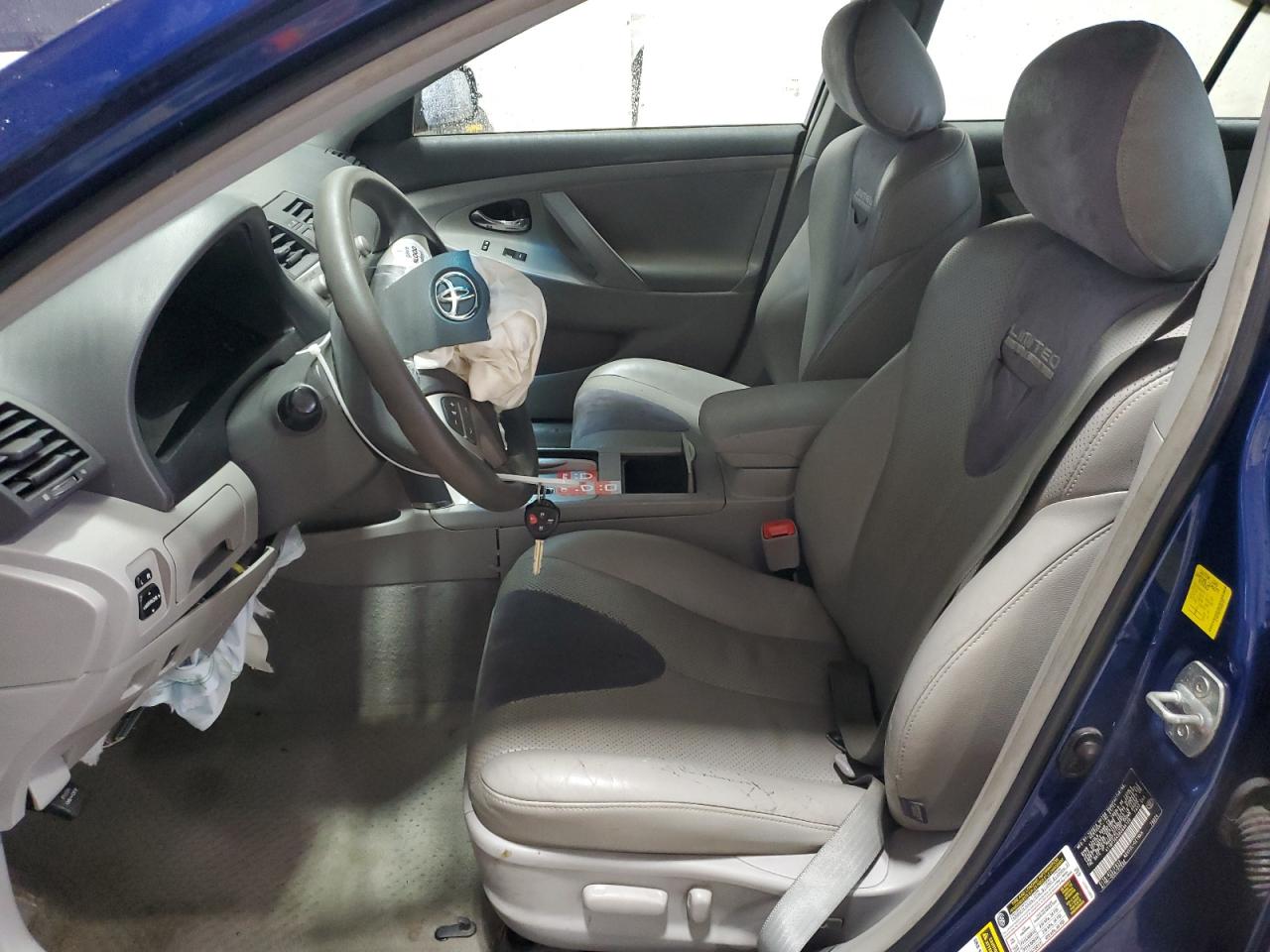 2011 Toyota Camry - Image 7