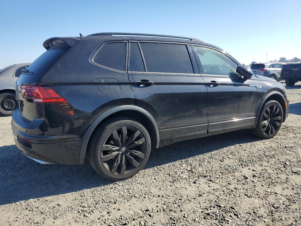 2021 Volkswagen Tiguan - Image 3