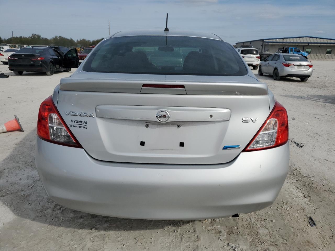 2013 Nissan Versa - Image 6