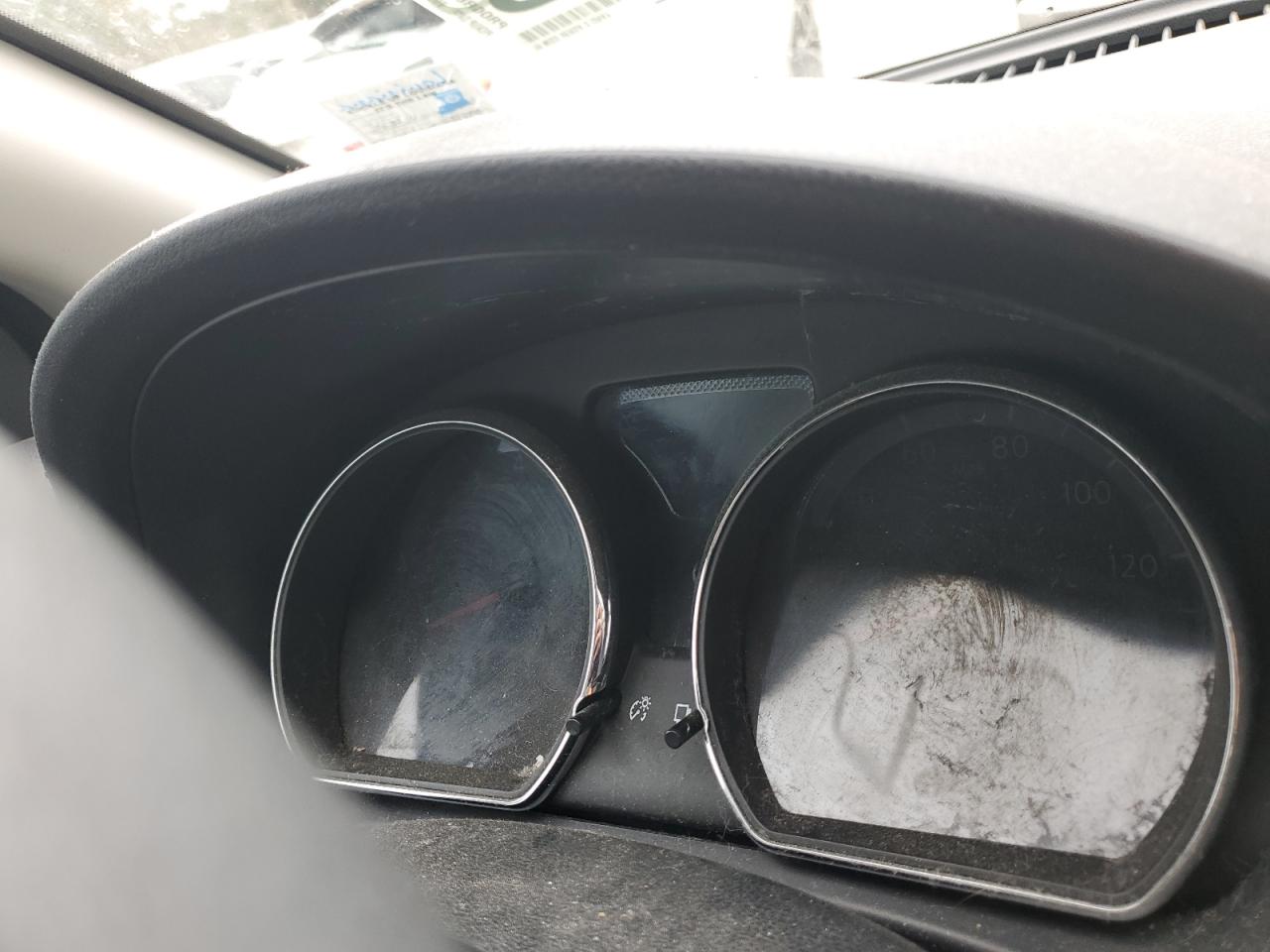 2019 Nissan Versa - Image 9