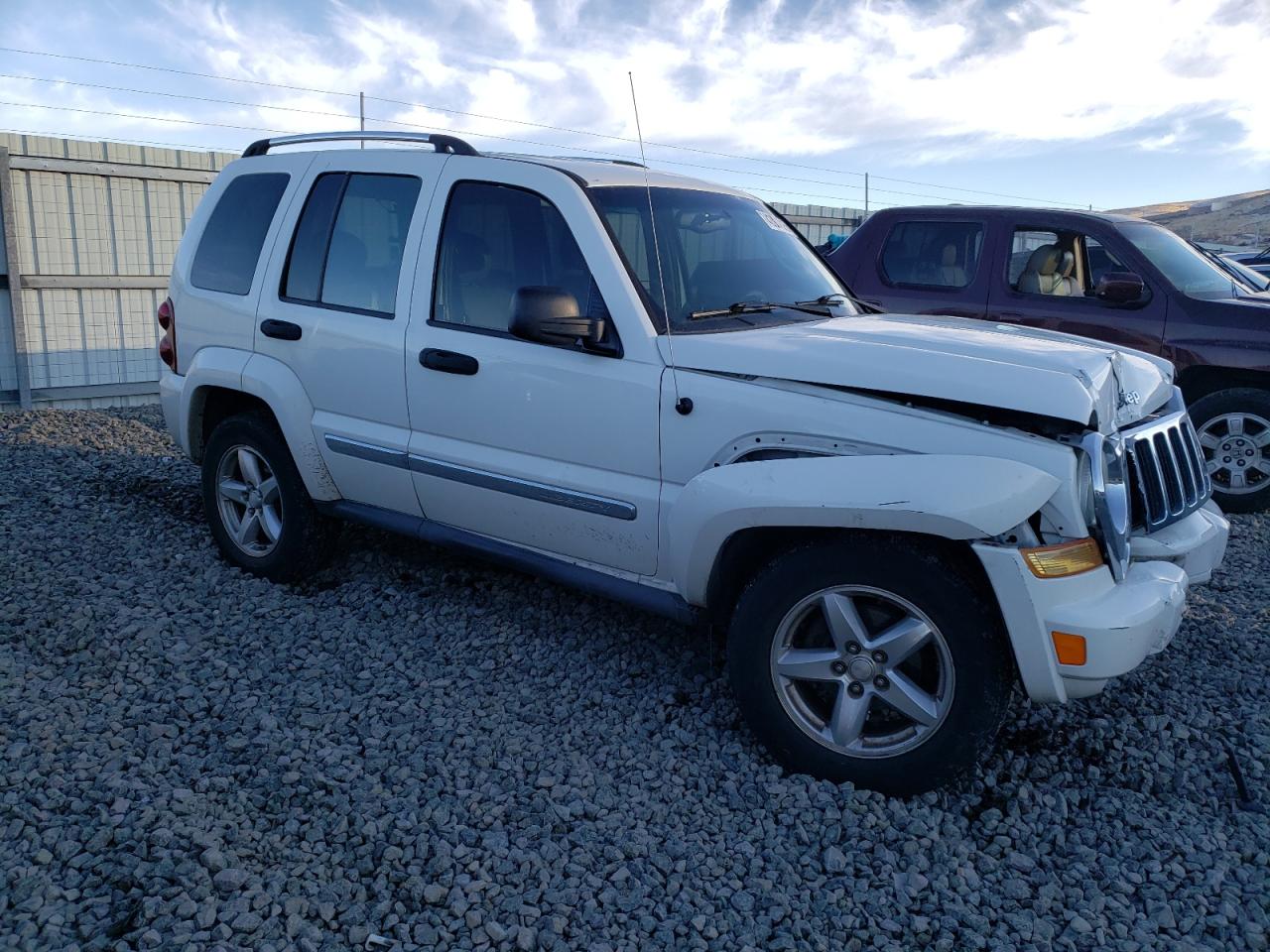 2005 Jeep Liberty (North America) - Image 4