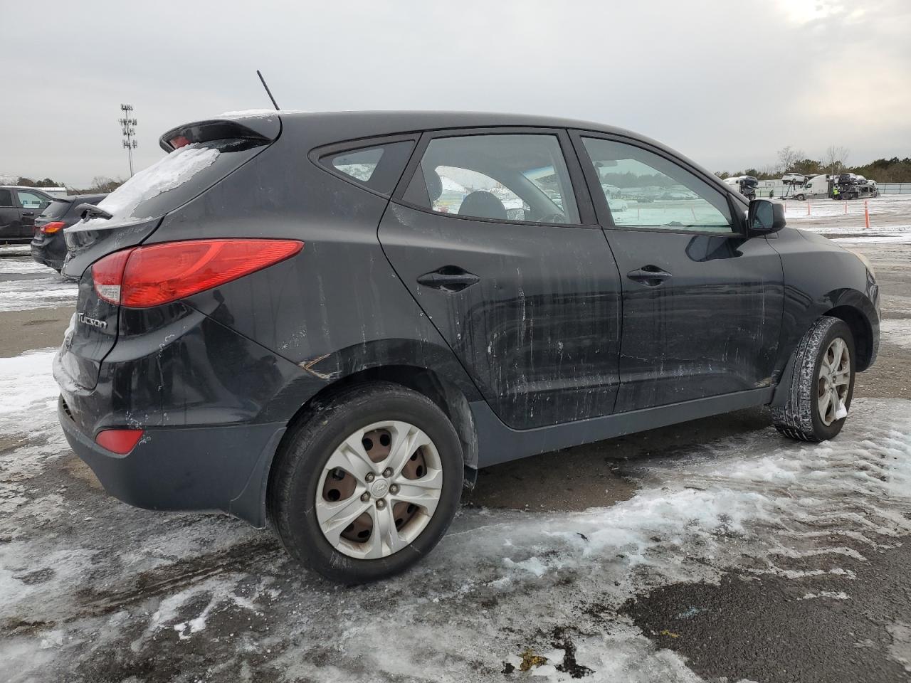 2010 Hyundai Tucson - Image 3