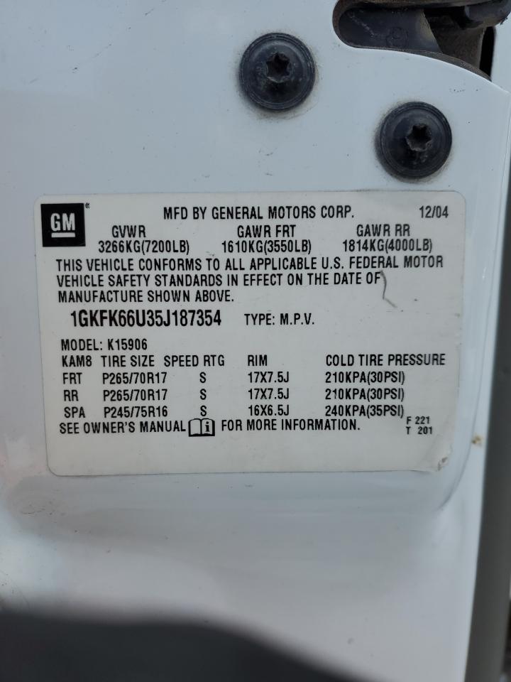 2005 GMC Yukon - Image 13