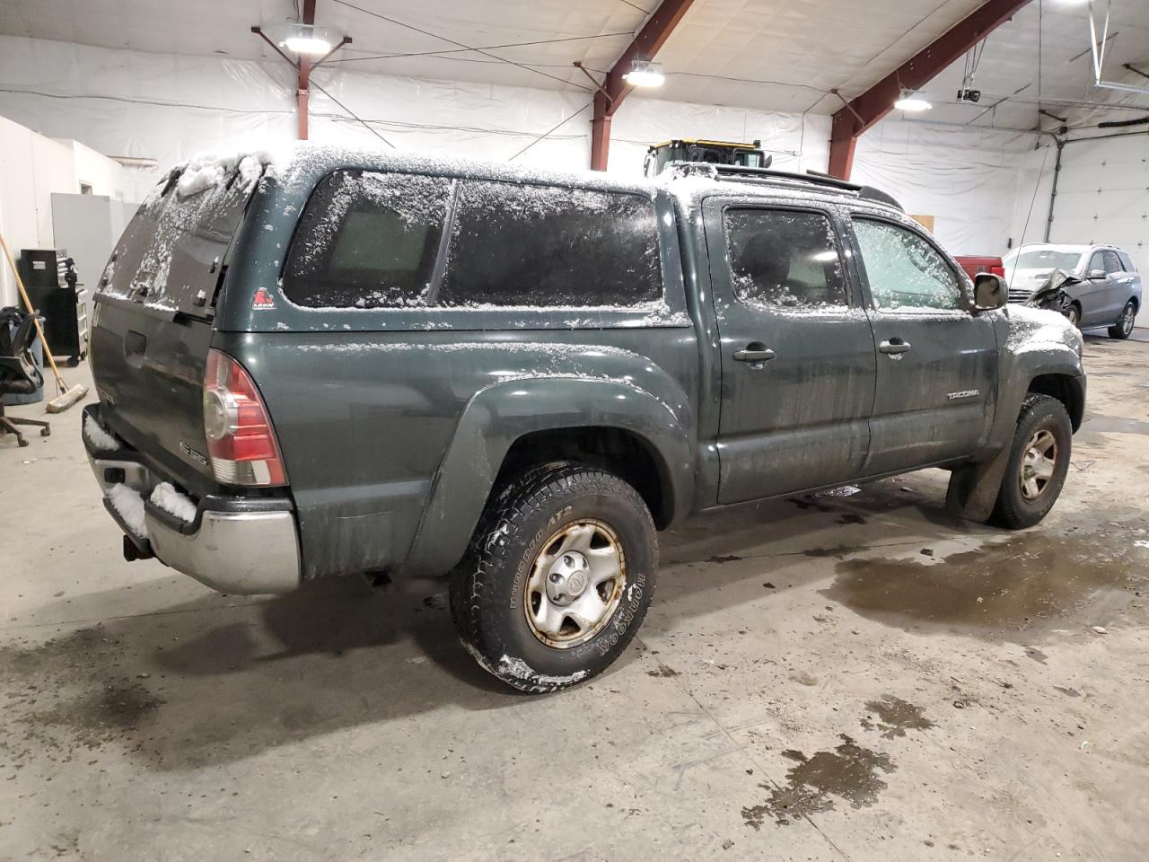 2010 Toyota Tacoma - Image 3