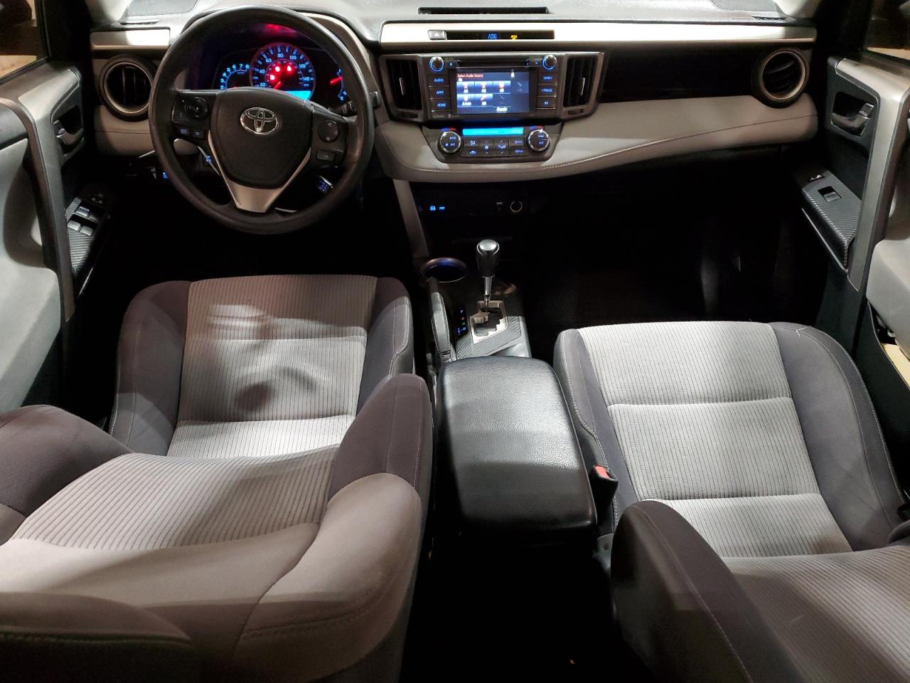 2015 Toyota RAV 4 - Image 8