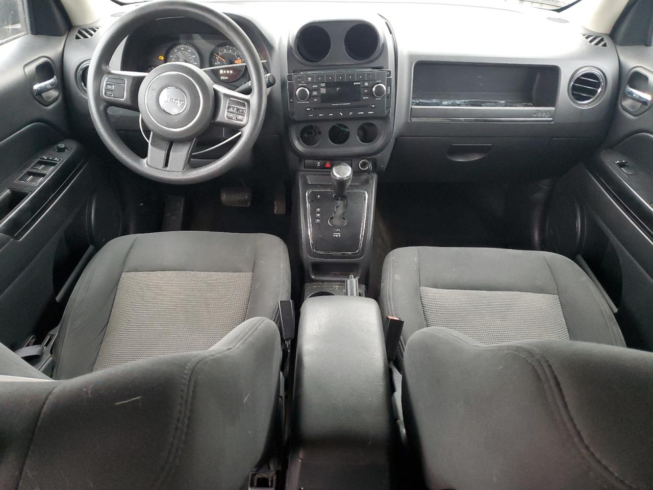 2017 Jeep Liberty (Patriot) - Image 8