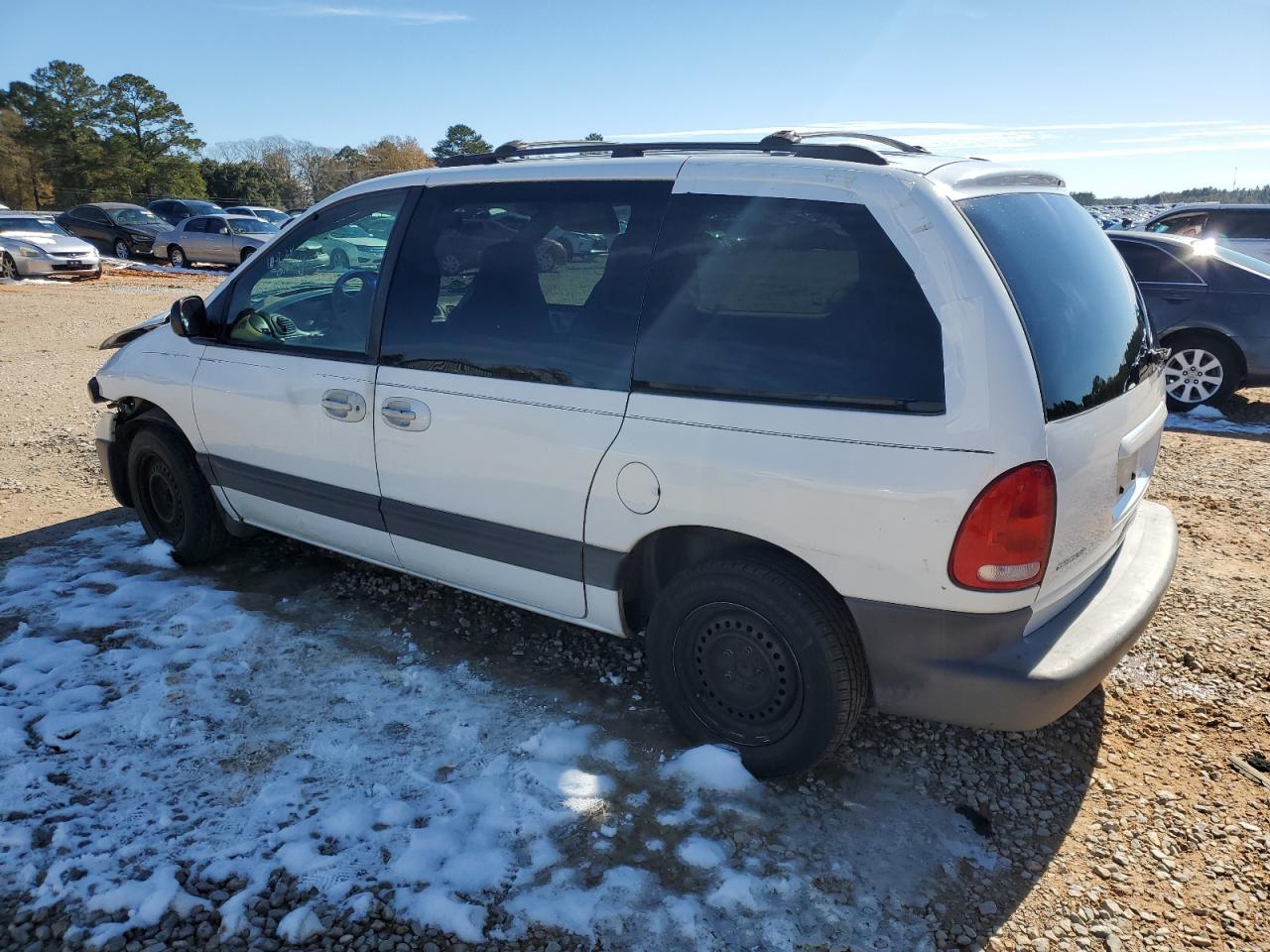 2000 Dodge Caravan - Image 2