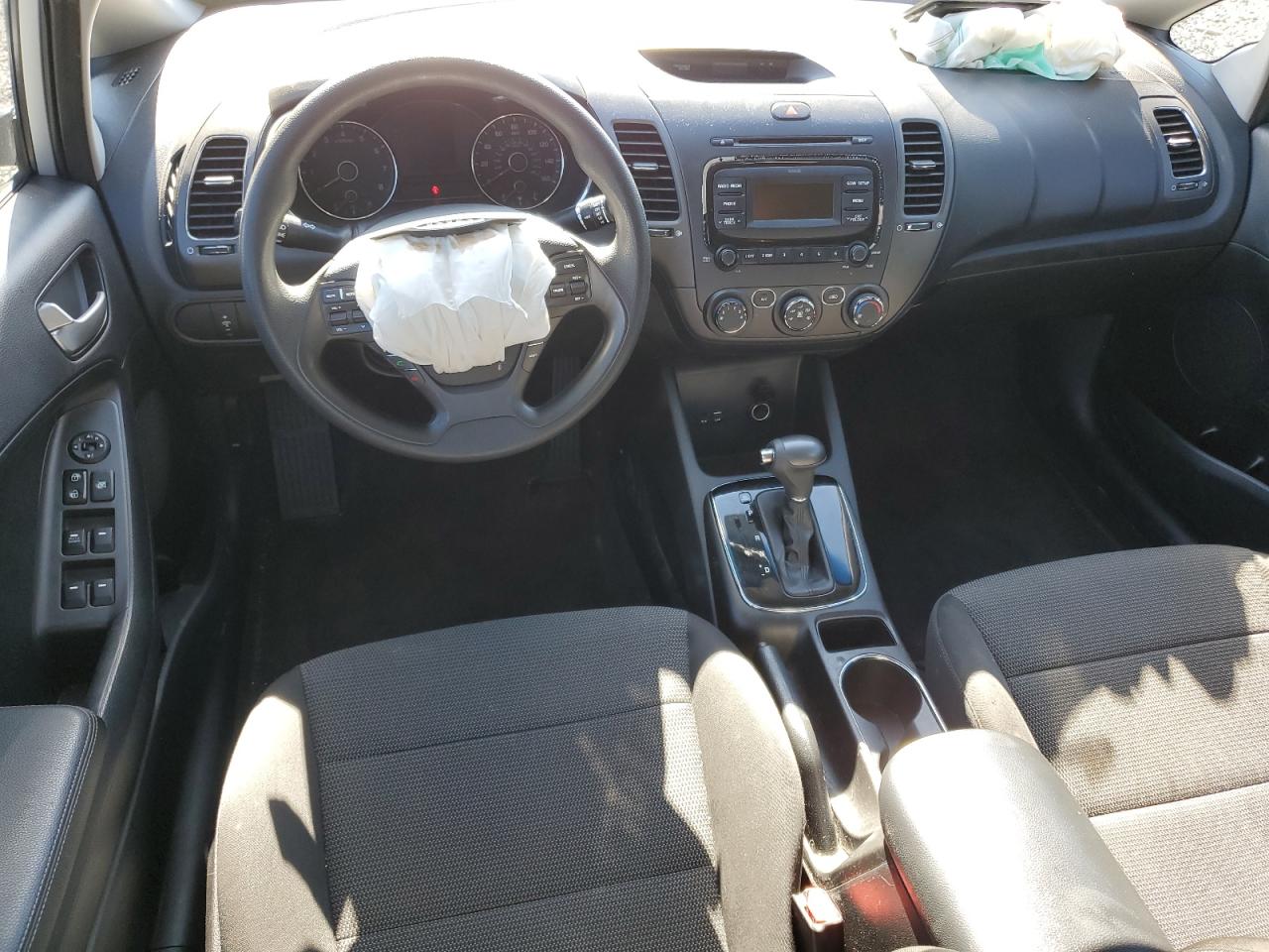 2018 Kia Forte - Image 8