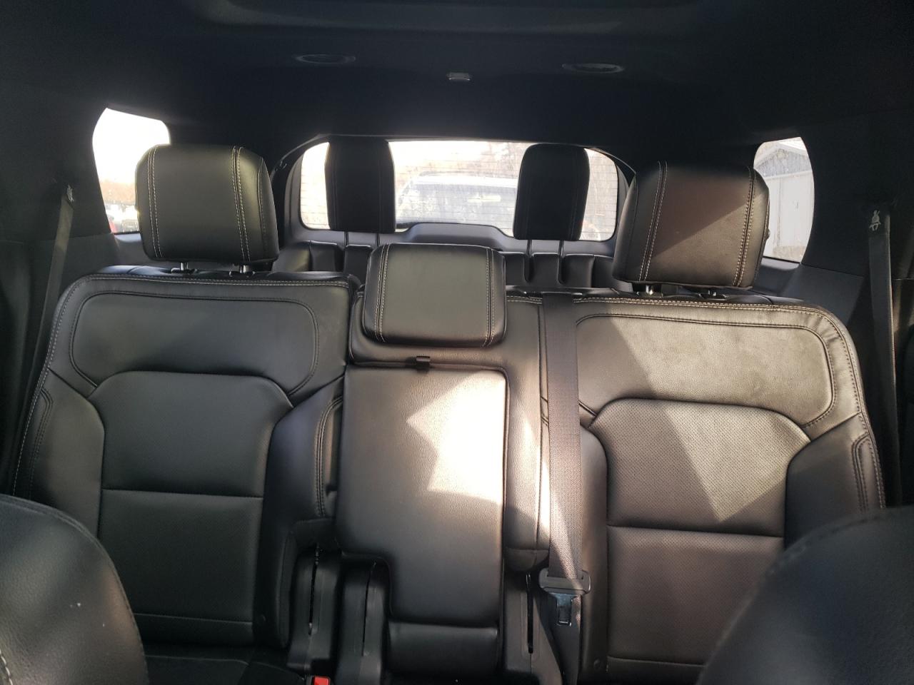 2017 Ford Explorer - Image 10