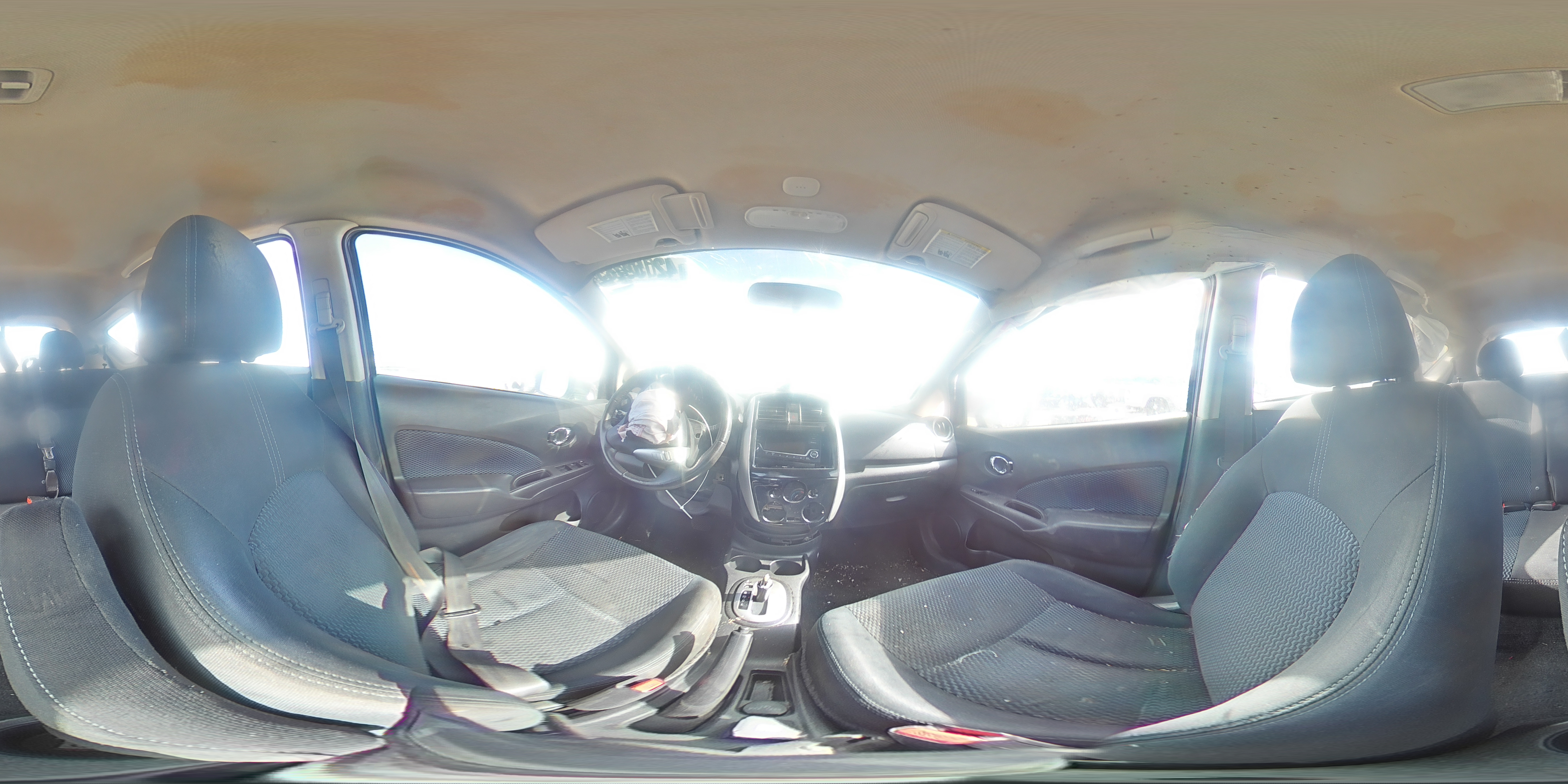 2016 Nissan Versa - Image 12