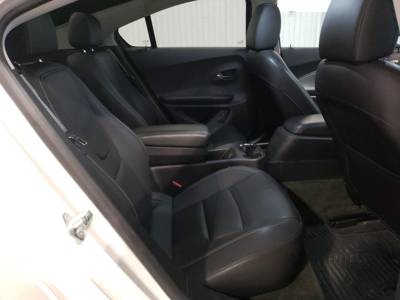 2013 Chevrolet Volt - Image 10
