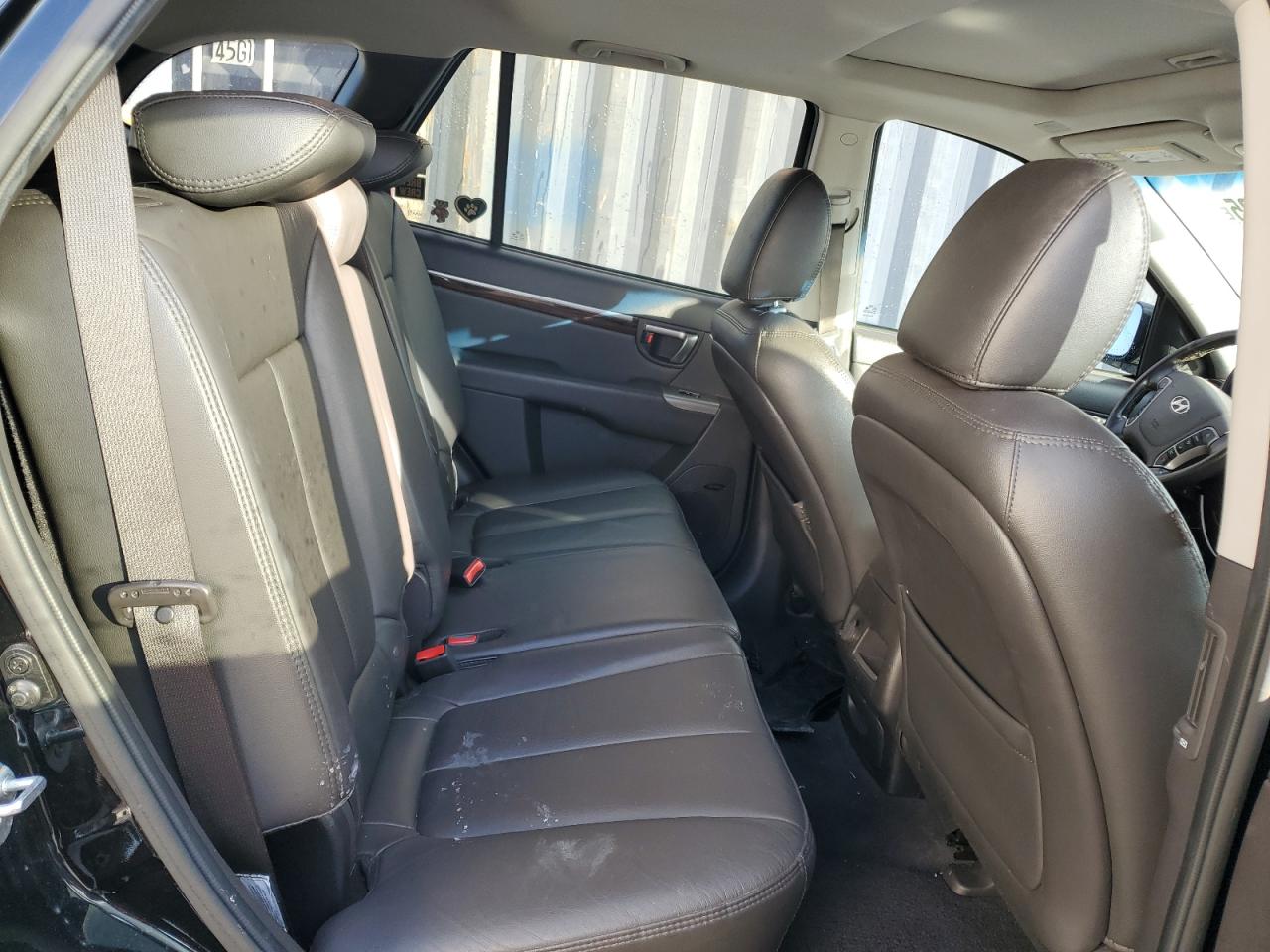 2012 Hyundai Santa Fe - Image 11