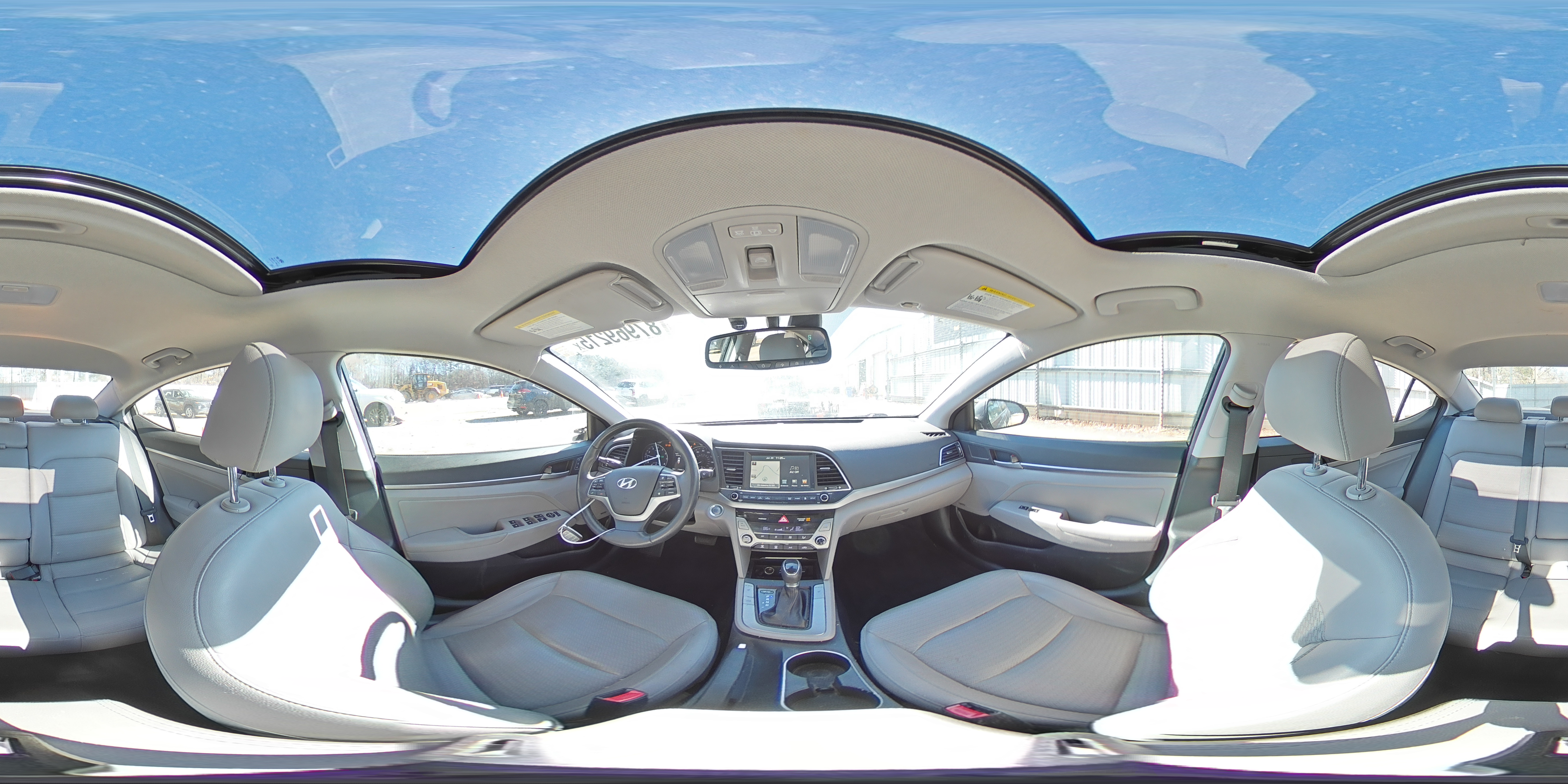 2017 Hyundai Elantra - Image 14