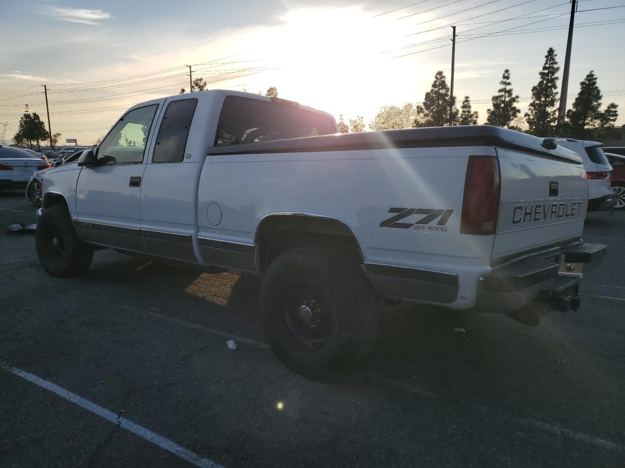 1996 Chevrolet GMT-400 - Image 2