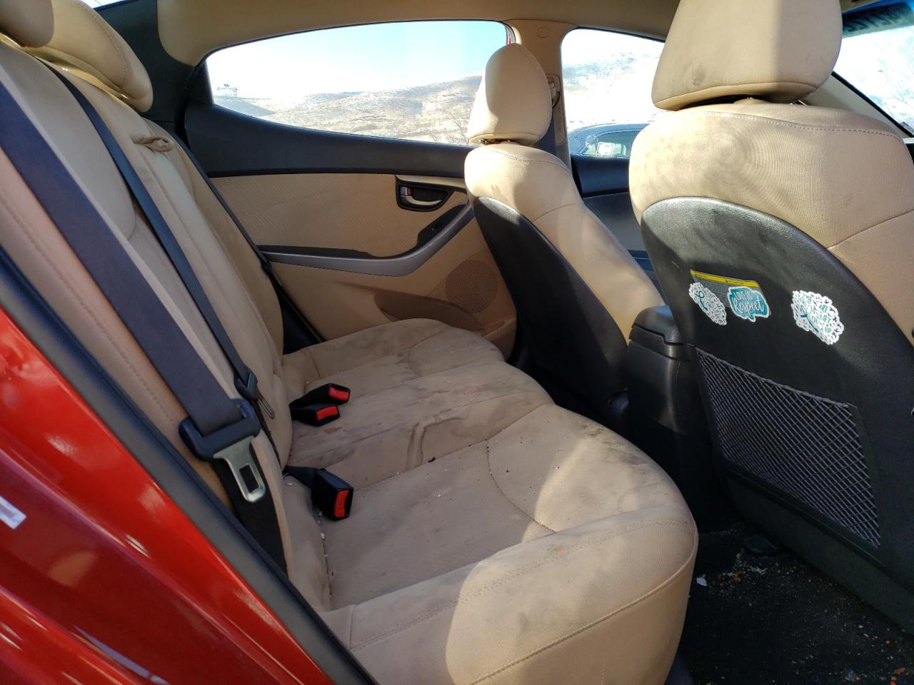 2011 Hyundai Elantra - Image 10