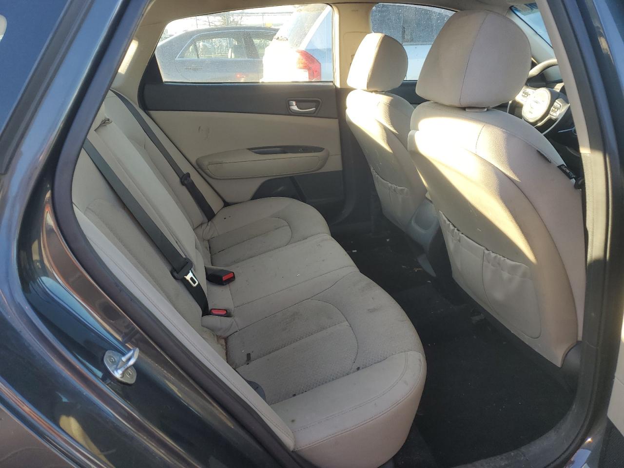 2016 Kia Optima - Image 10