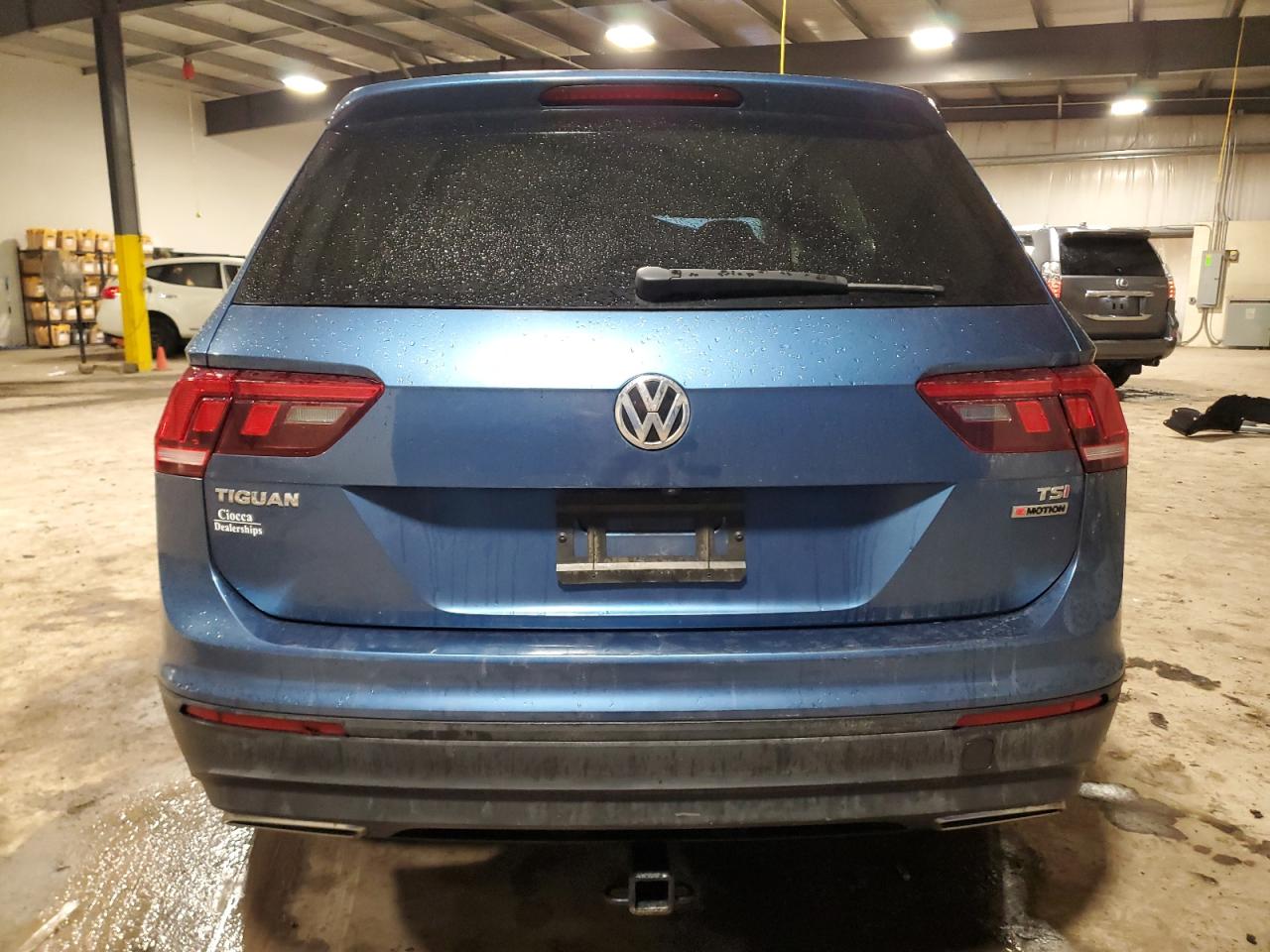 2018 Volkswagen Tiguan - Image 6