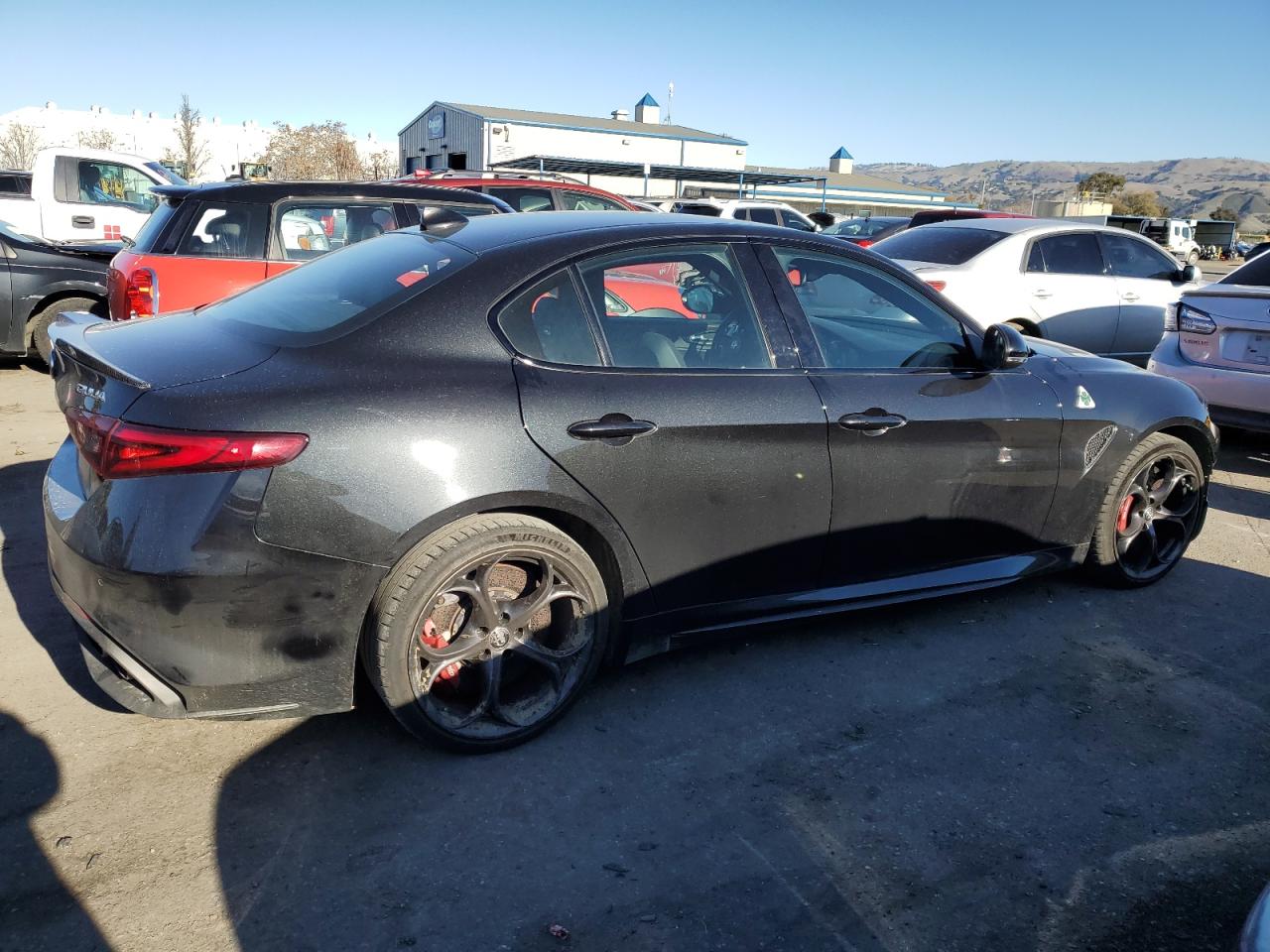 VIN ZARFAEAVXH7518866 2017 ALFA ROMEO GIULIA no.3