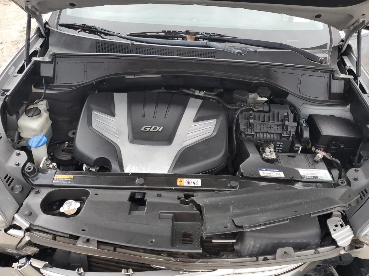 2017 Hyundai Santa Fe - Image 12